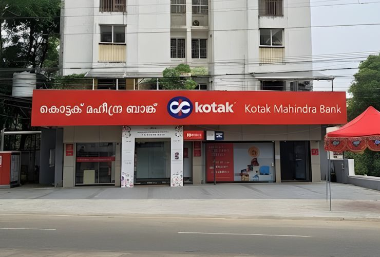 Kotak Mahindra Bank Vellayambalam Trivandrum branch private bank savings home loan gold loan mutual 