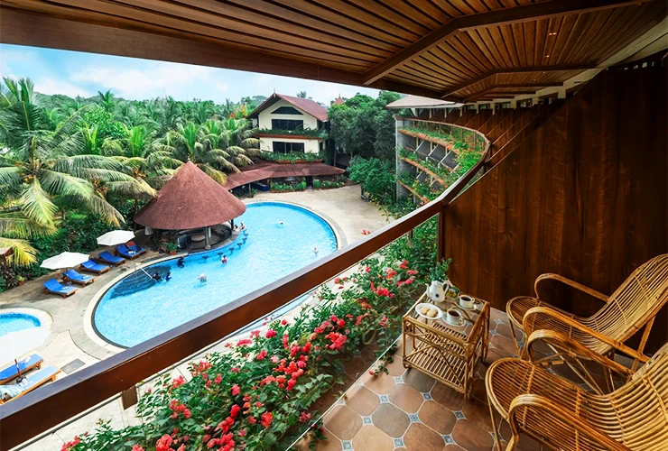 Uday Suites - The Airport Hotel