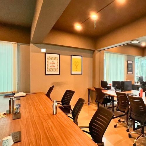 Affordable coworking space in Kowdiar Trivandrum with fully furnished workspace