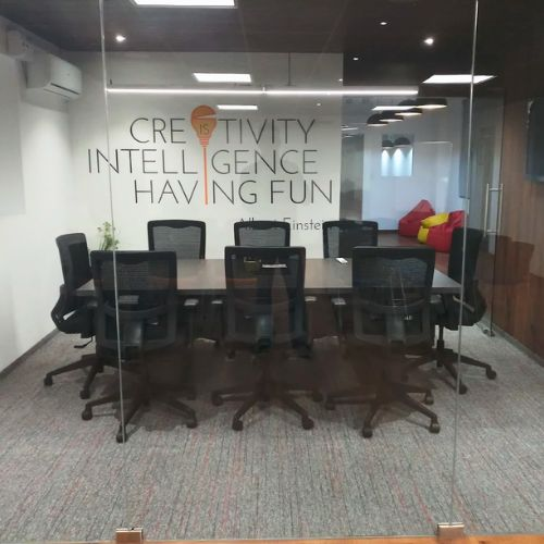 Affordable coworking space in Sasthamangalam Trivandrum with fully furnished workspace