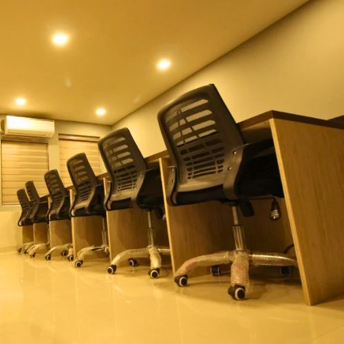 Fully furnished coworking space in Kazhakkoottam Trivandrum with high speed wifi and desks
